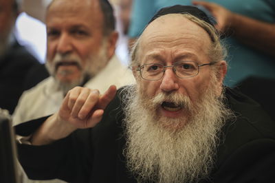 "לא ניתן ללפיד להשקיע כספי ציבור בשביל פופולריות בסקרים"