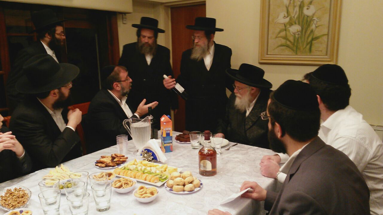 תיעוד: הרבי מתולדות אהרן בארגנטינה