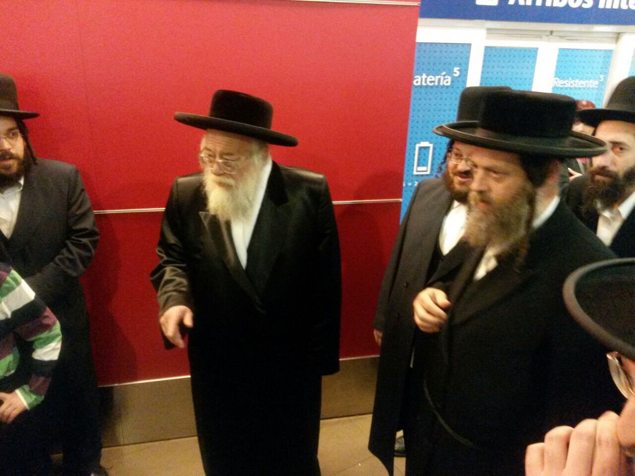 תיעוד: הרבי מתולדות אהרן בארגנטינה