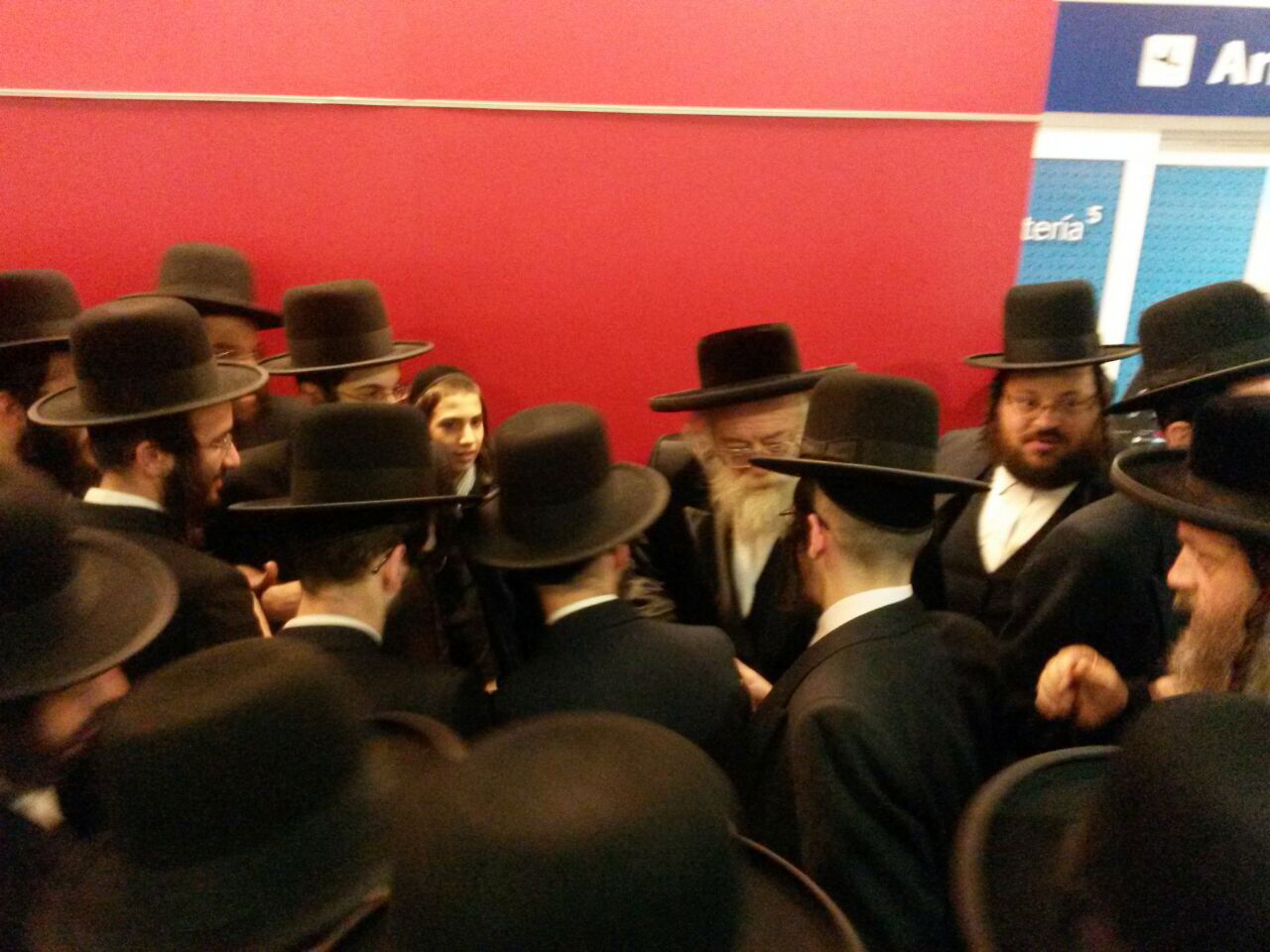 תיעוד: הרבי מתולדות אהרן בארגנטינה