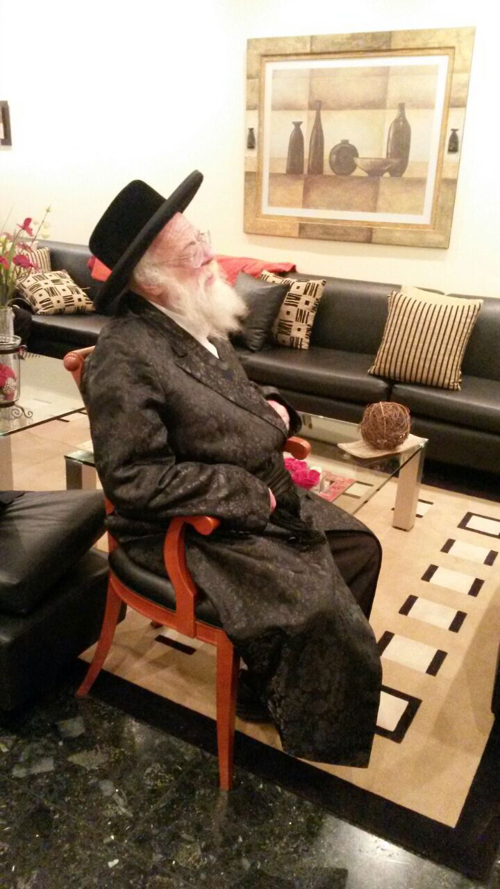 תיעוד: הרבי מתולדות אהרן בארגנטינה