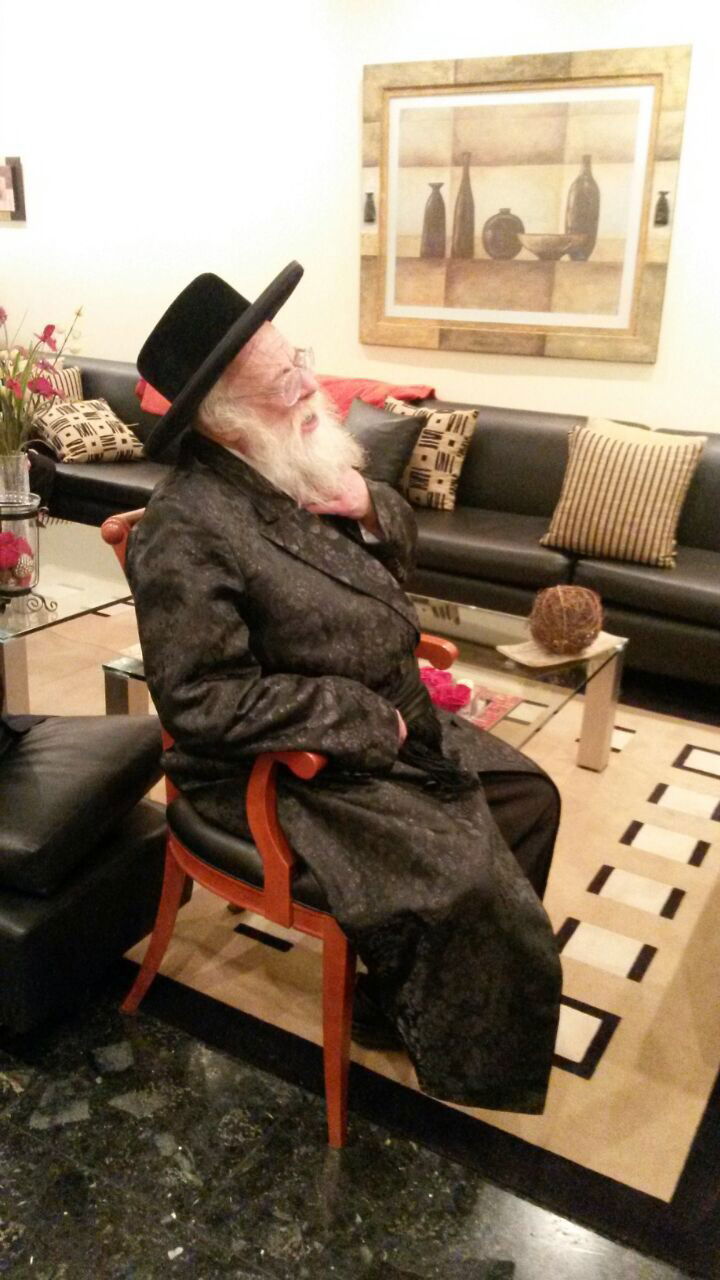 תיעוד: הרבי מתולדות אהרן בארגנטינה