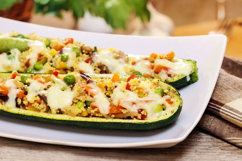 סירות קישואים במילוי קוסקוס ובטטות