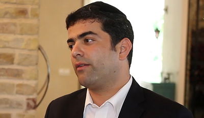 אחרי 15 שנים בחתונות; לאלי הרצליך יש אלבום • ראיון וידאו