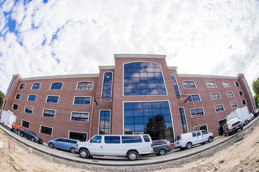 סאטמר חנכה בית ספר לבנות בשווי 15 מיליון דולר