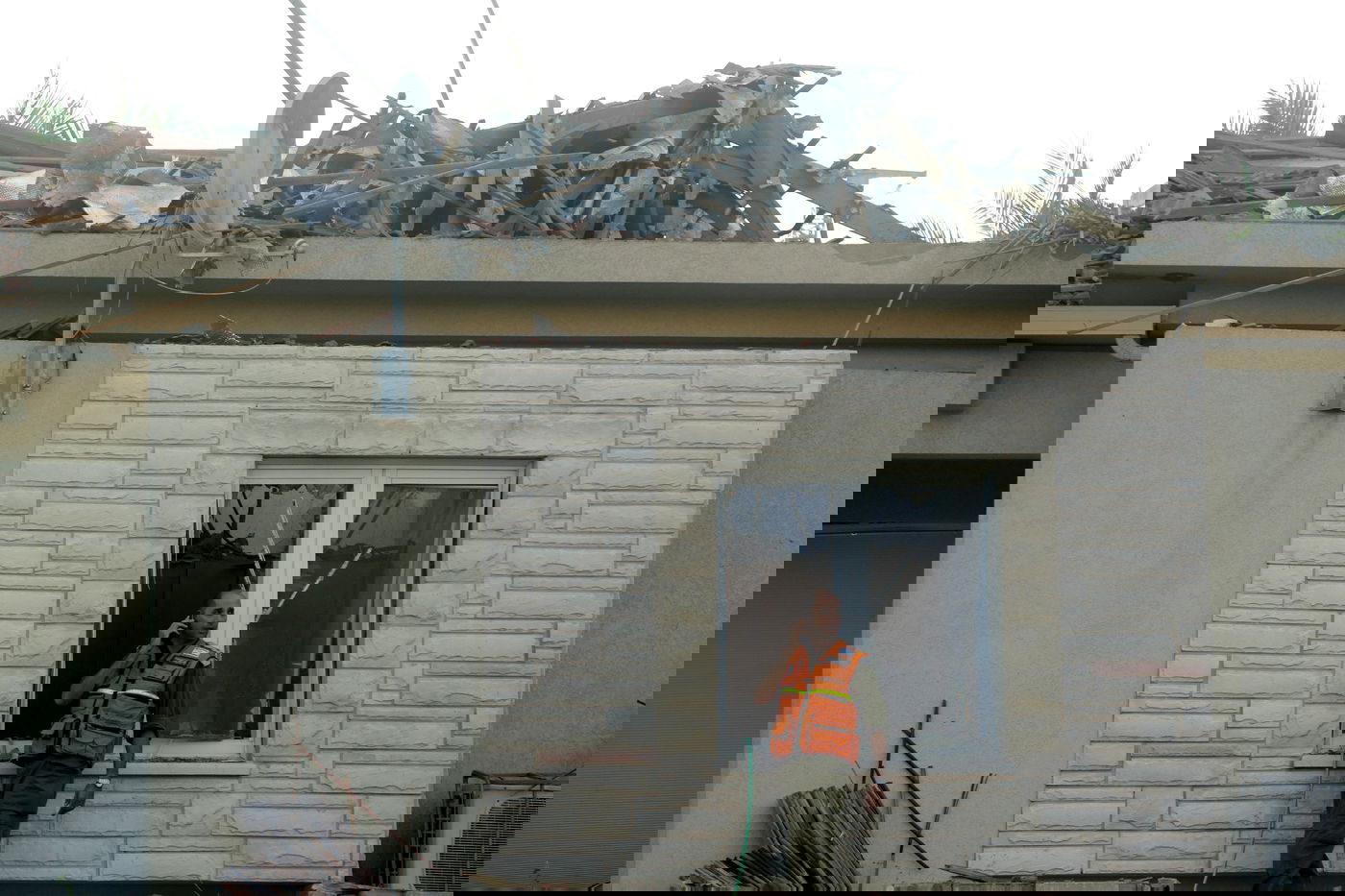 הנס של משפחת כהן באשקלון: 50 דירות ניזוקו, 28 נפצעו קל • תמונות