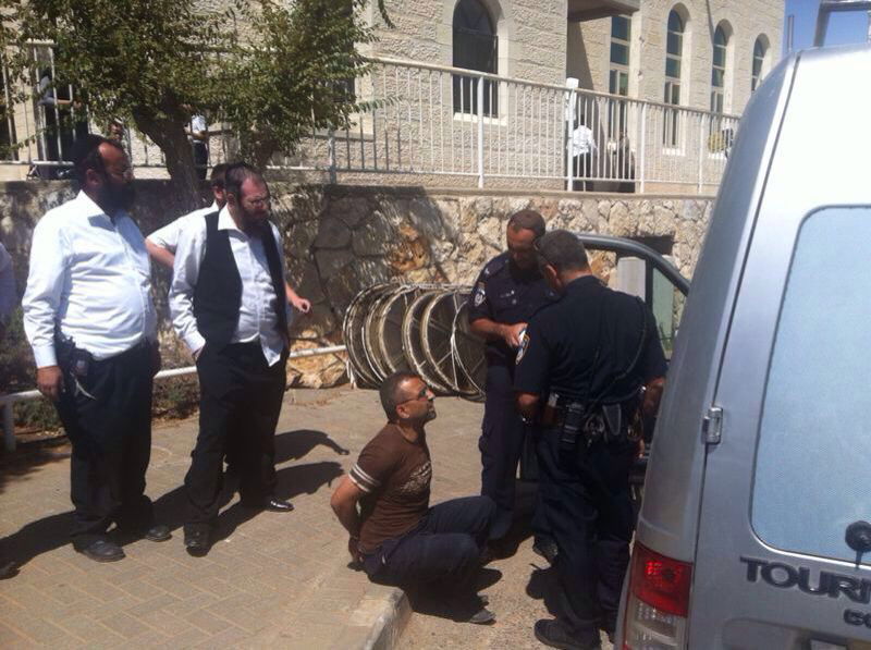 ביתר עילית: נעצר הערבי ששדד צ'ק מקבלן חרדי כשביקש לפרוט אותו