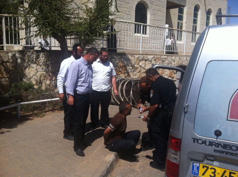 ביתר עילית: נעצר הערבי ששדד צ'ק מקבלן חרדי כשביקש לפרוט אותו