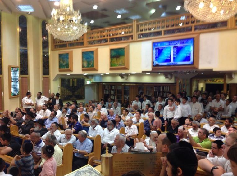 בניגוד לבנייני האומה: מאות בעצרות "אל המעיין" ברחבי הארץ