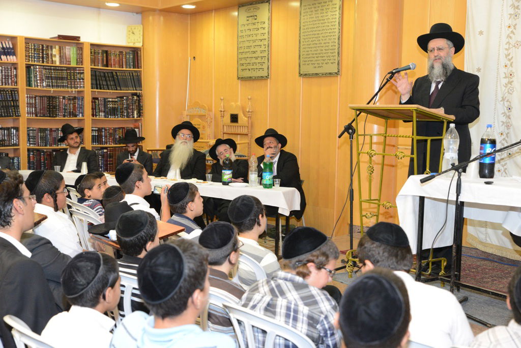 בניגוד לבנייני האומה: מאות בעצרות "אל המעיין" ברחבי הארץ