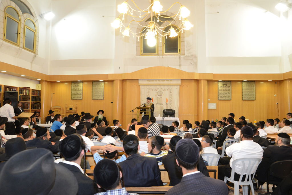 בניגוד לבנייני האומה: מאות בעצרות "אל המעיין" ברחבי הארץ