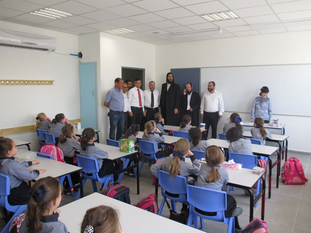 21 אלף תלמידים באלעד:  כך נפתחה שנת הלימודים