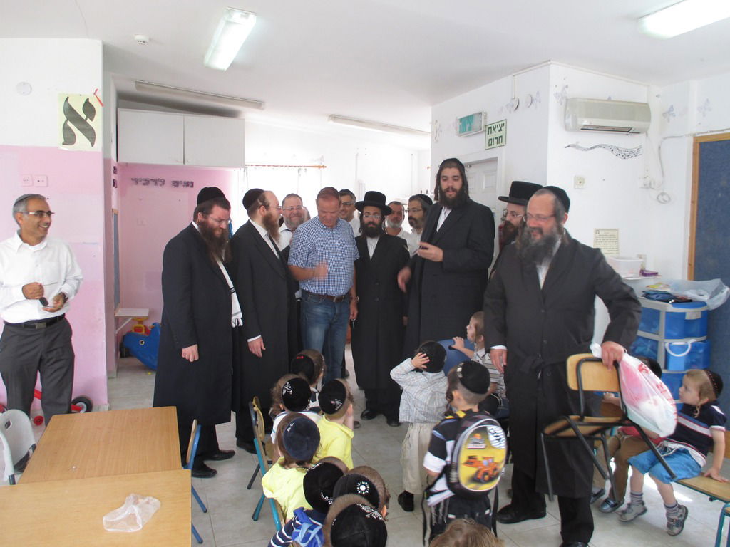 21 אלף תלמידים באלעד:  כך נפתחה שנת הלימודים