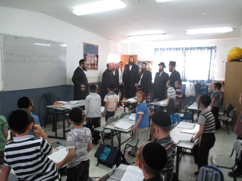 21 אלף תלמידים באלעד:  כך נפתחה שנת הלימודים