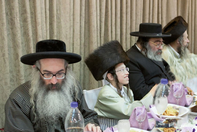 גלריה: בר מצווה לבן הרב חיים הירש
