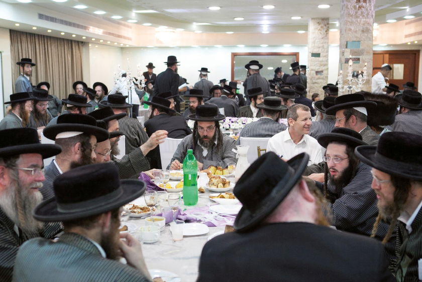 גלריה: בר מצווה לבן הרב חיים הירש