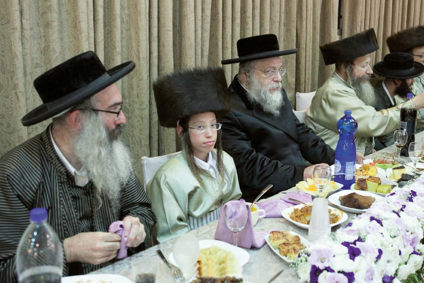 גלריה: בר מצווה לבן הרב חיים הירש
