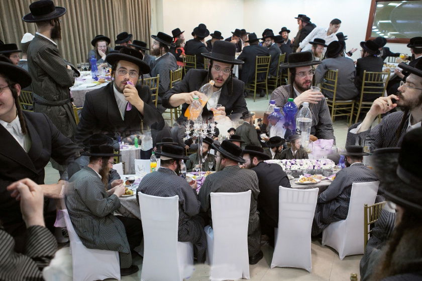 גלריה: בר מצווה לבן הרב חיים הירש