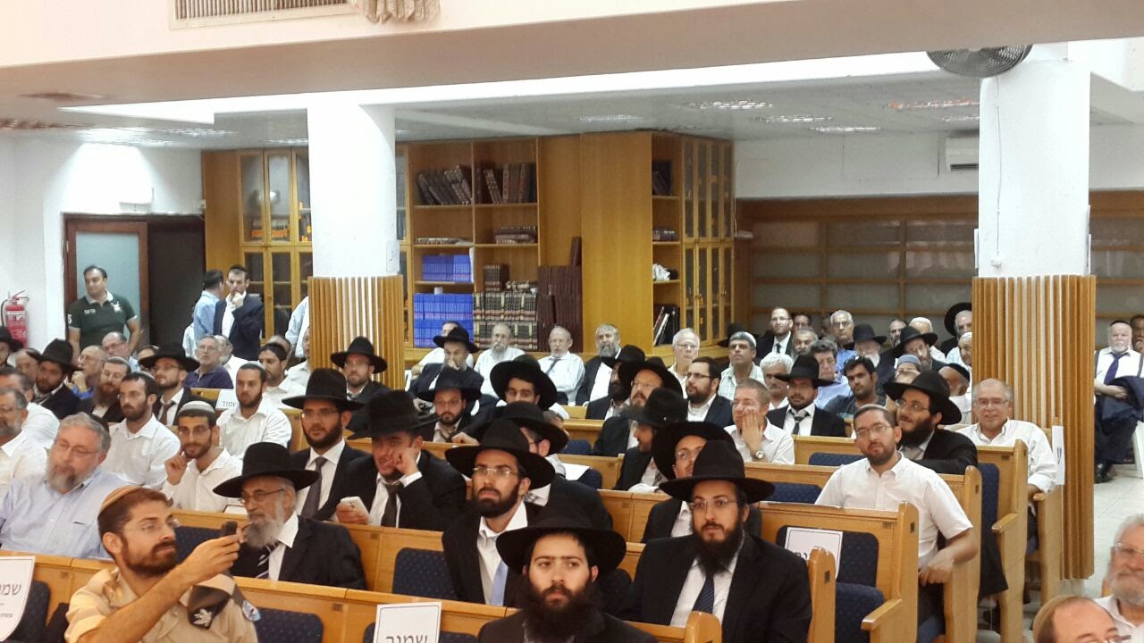 תיעוד: הרבנות הראשית הסמיכה 339 רבנים