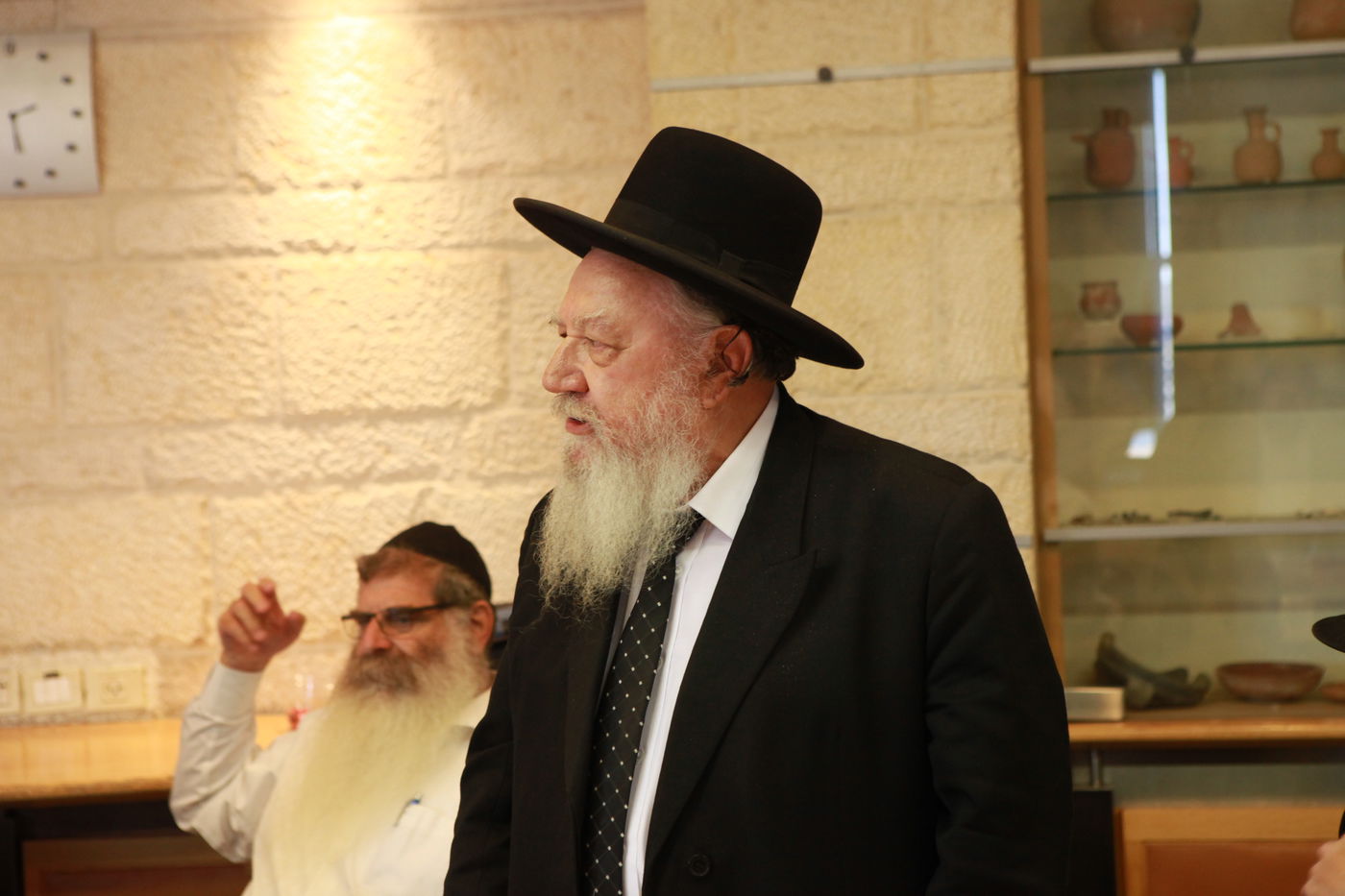 סגן ראש העיר ירושלים צביקה כהן חגג יום הולדת בלשכתו בעירייה