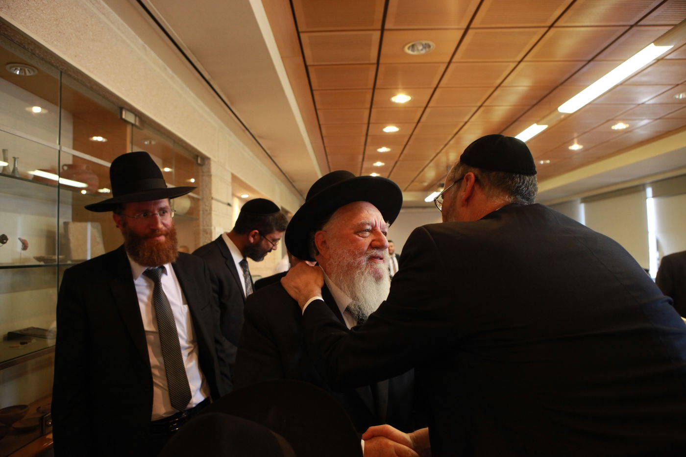 סגן ראש העיר ירושלים צביקה כהן חגג יום הולדת בלשכתו בעירייה