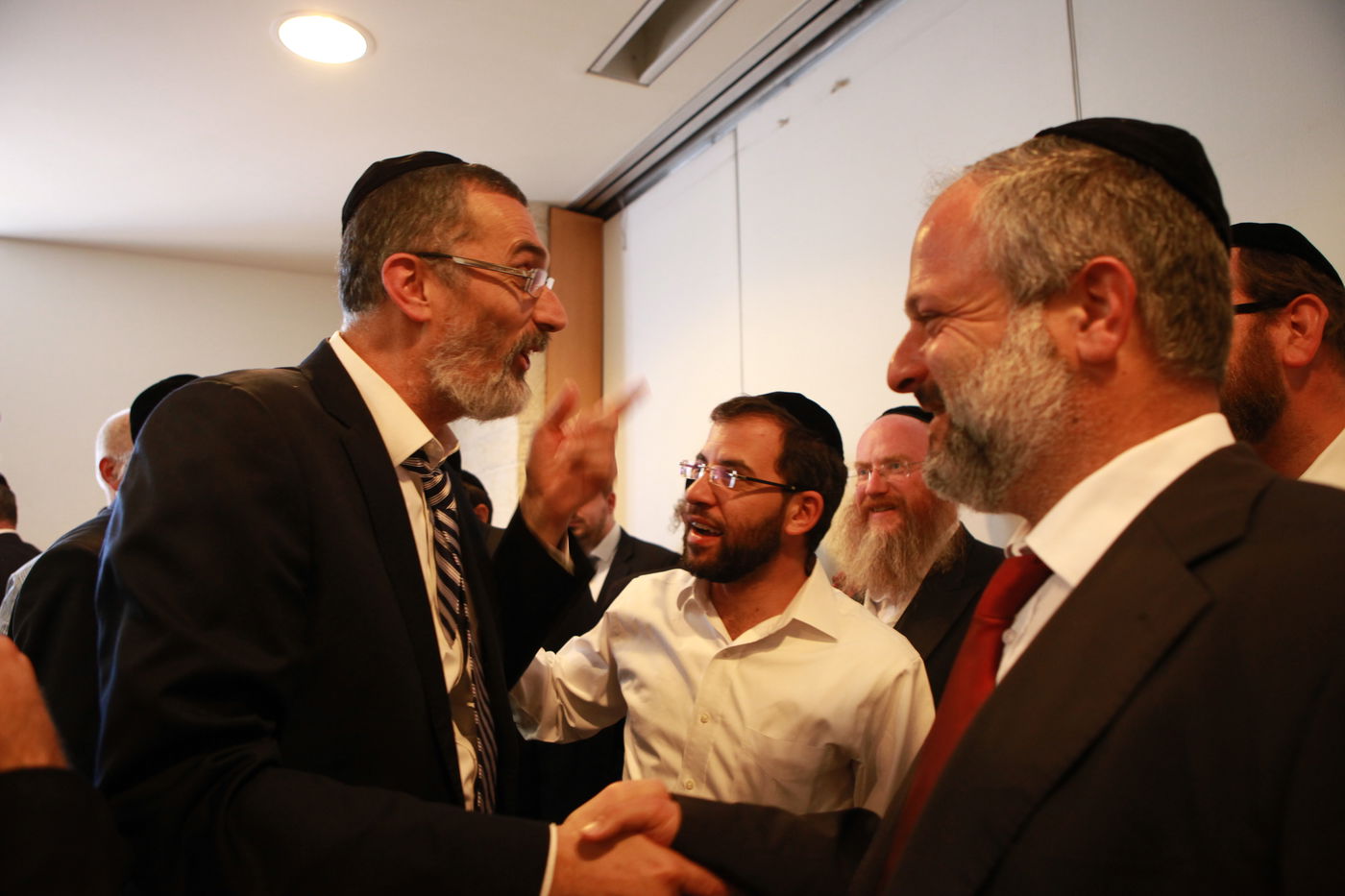 סגן ראש העיר ירושלים צביקה כהן חגג יום הולדת בלשכתו בעירייה