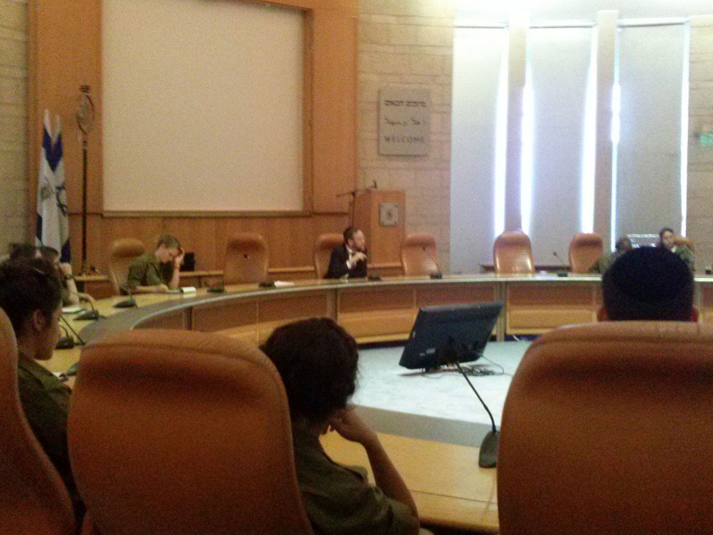 יצחק פינדרוס בקורס תקשורת לגלי צה"ל