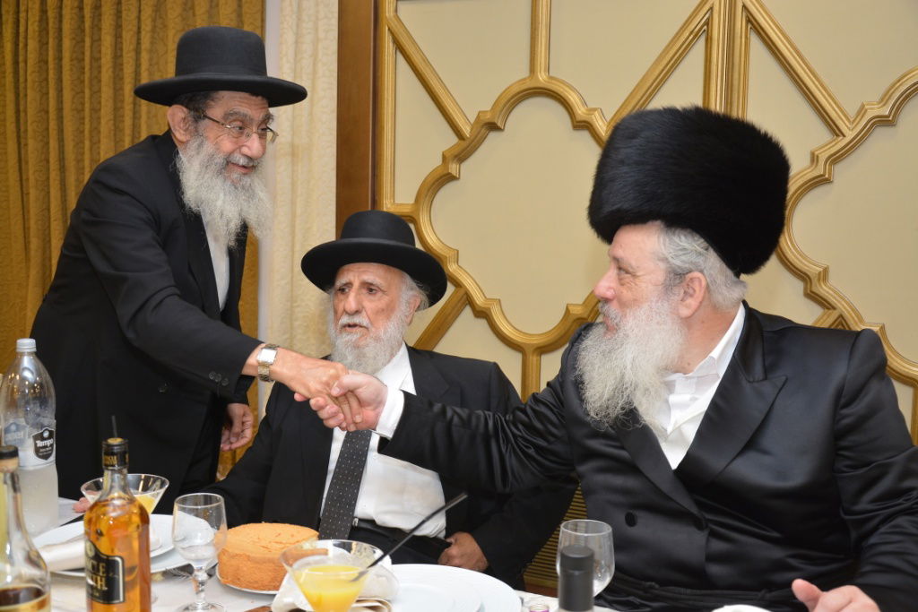 גלריה: חנוך זייברט חיתן, כולם התייצבו לאחל מזל טוב