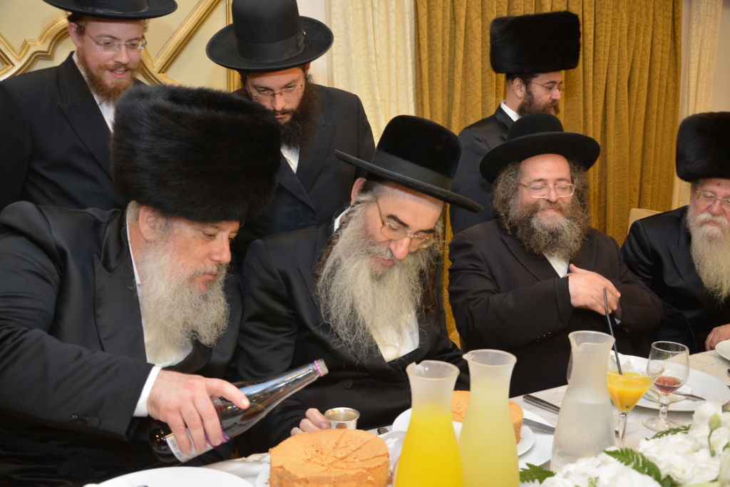 גלריה: חנוך זייברט חיתן, כולם התייצבו לאחל מזל טוב