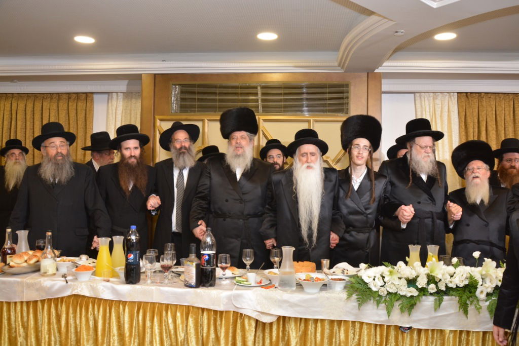 גלריה: חנוך זייברט חיתן, כולם התייצבו לאחל מזל טוב