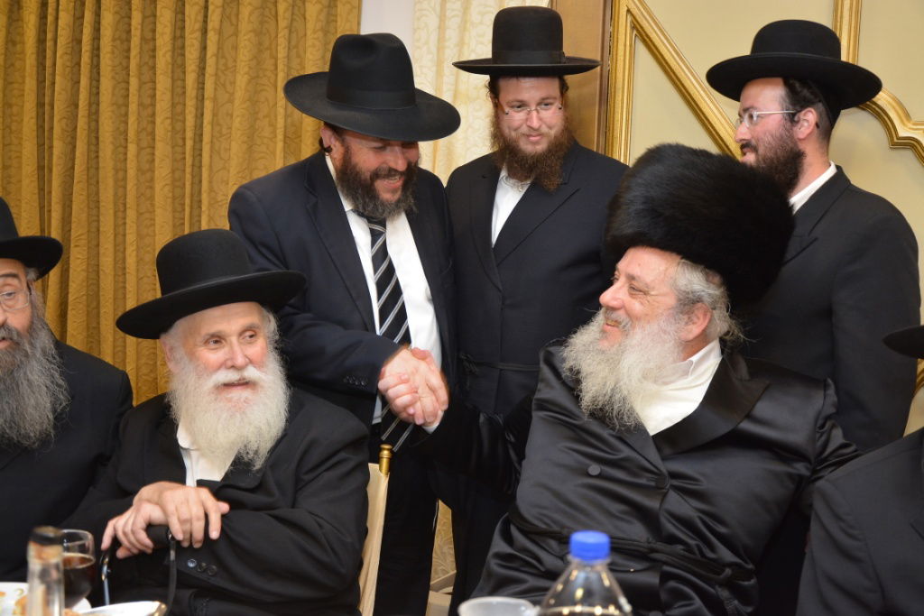 גלריה: חנוך זייברט חיתן, כולם התייצבו לאחל מזל טוב