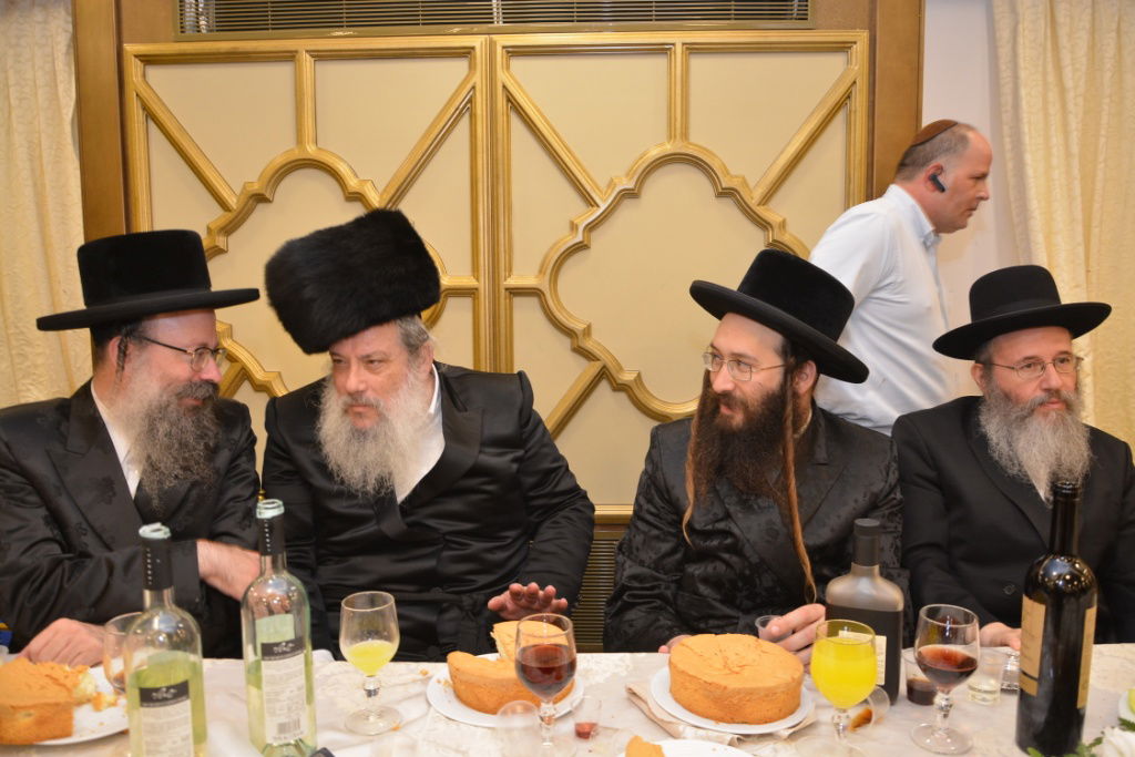 גלריה: חנוך זייברט חיתן, כולם התייצבו לאחל מזל טוב