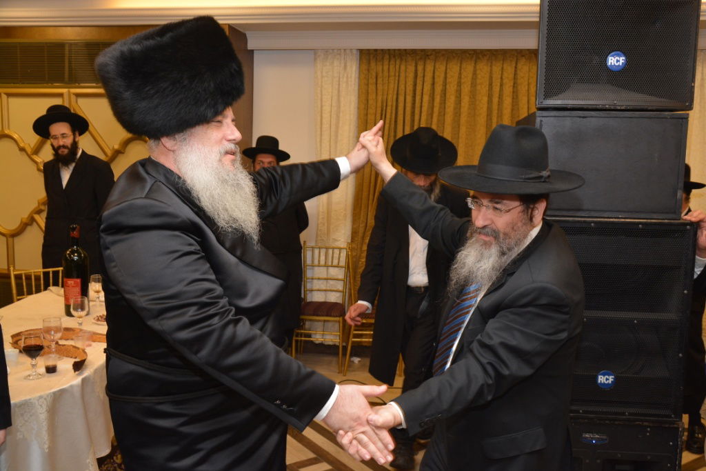 גלריה: חנוך זייברט חיתן, כולם התייצבו לאחל מזל טוב