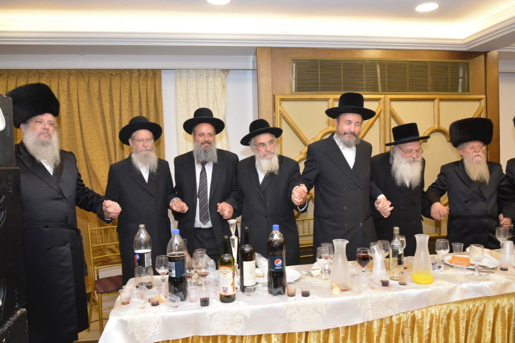 גלריה: חנוך זייברט חיתן, כולם התייצבו לאחל מזל טוב