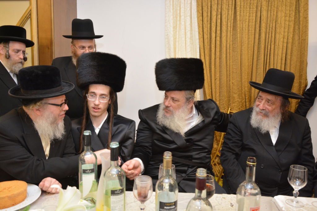 גלריה: חנוך זייברט חיתן, כולם התייצבו לאחל מזל טוב