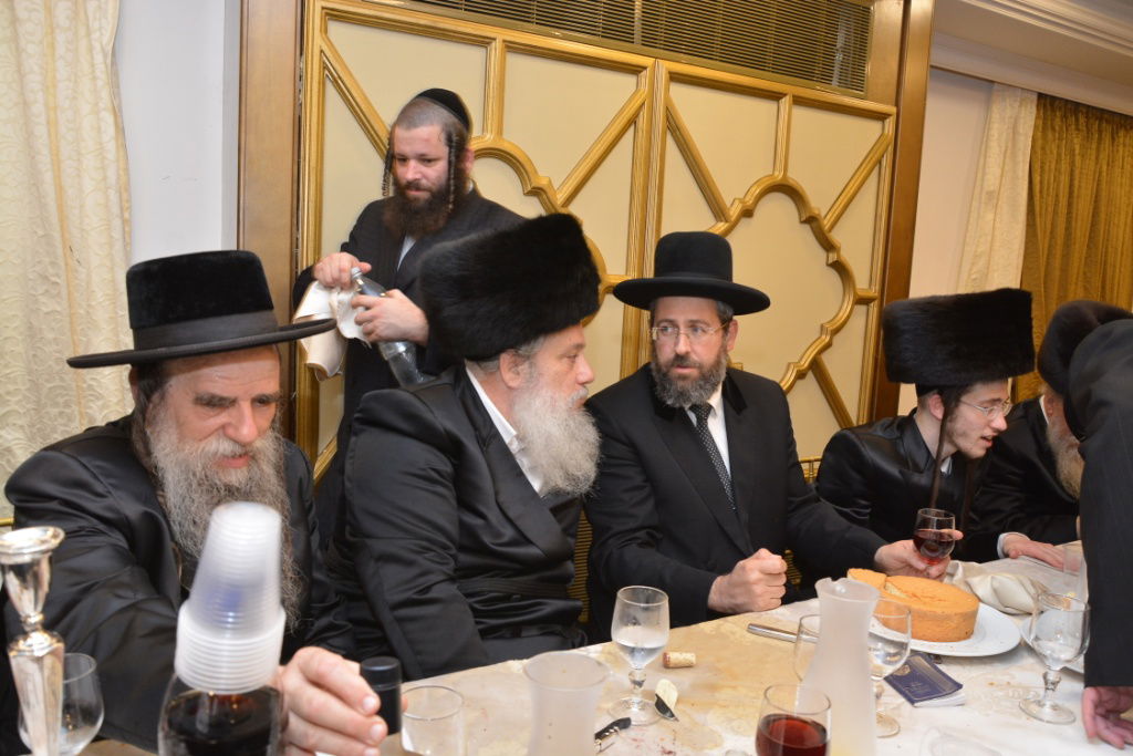 גלריה: חנוך זייברט חיתן, כולם התייצבו לאחל מזל טוב