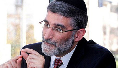 מרן הגרי"ש על ליצמן: הוא יודע את העבודה / חיים כהן