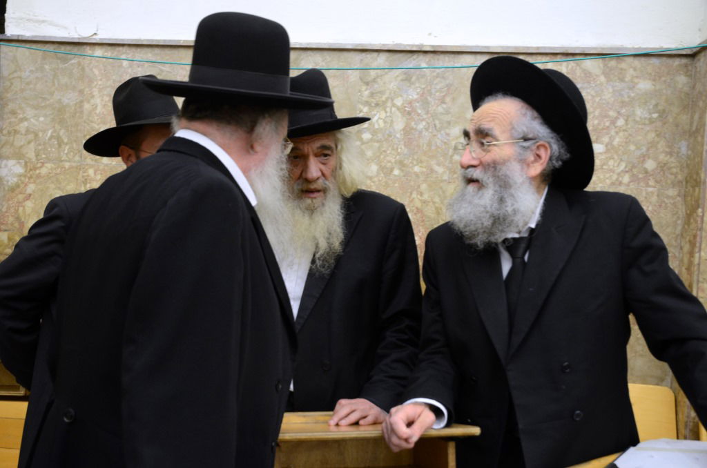 פוניבז': שיעור כללי לזכר מייסד הישיבה