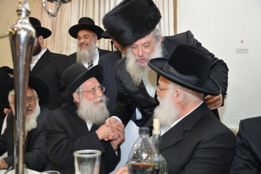 גלריה: אדמו"רים ורבנים בשבע ברכות לבן חנוך זייברט