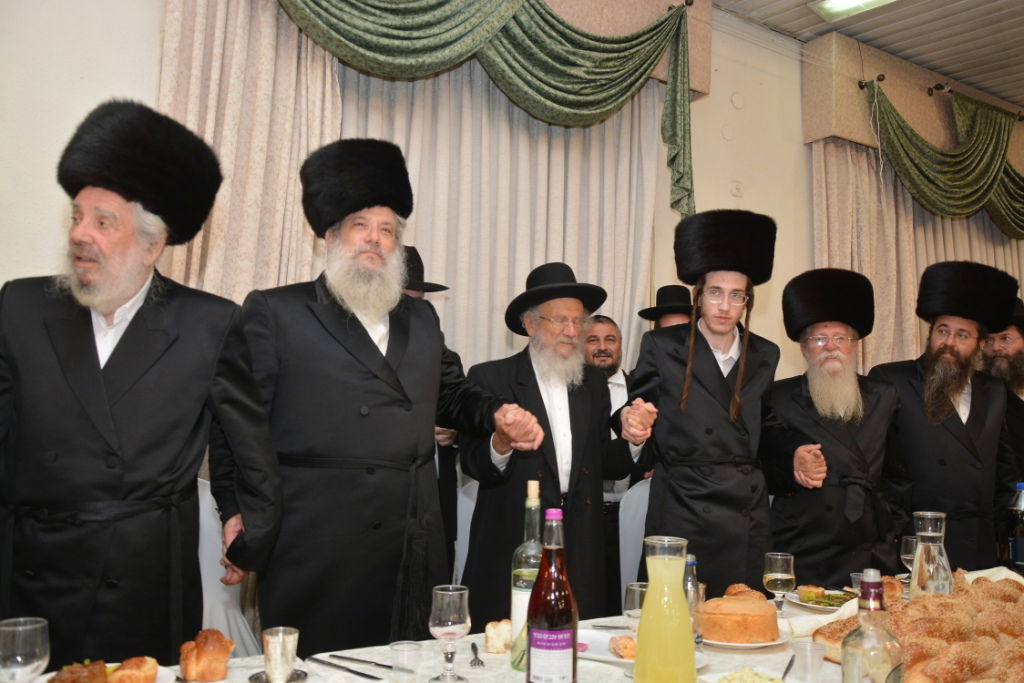 גלריה: אדמו"רים ורבנים בשבע ברכות לבן חנוך זייברט
