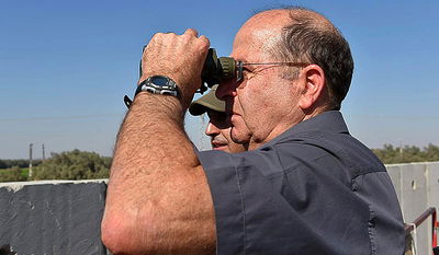 שר הביטחון משה (בוגי) יעלון