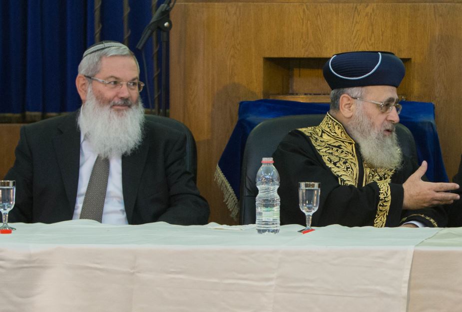 נגד הרבנים. הראשל"צ הגר"י יוסף ובן דהן