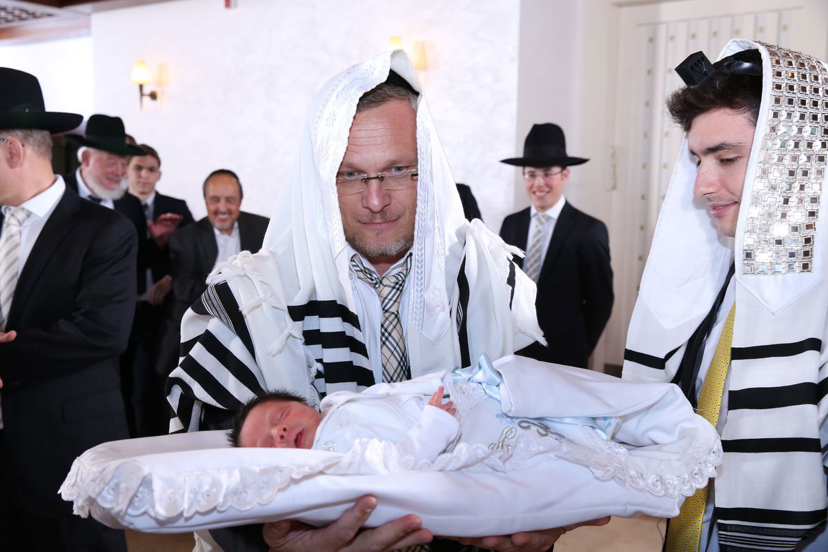 יואלי דיקמן חגג ברית לבנו הבכור • גלריה