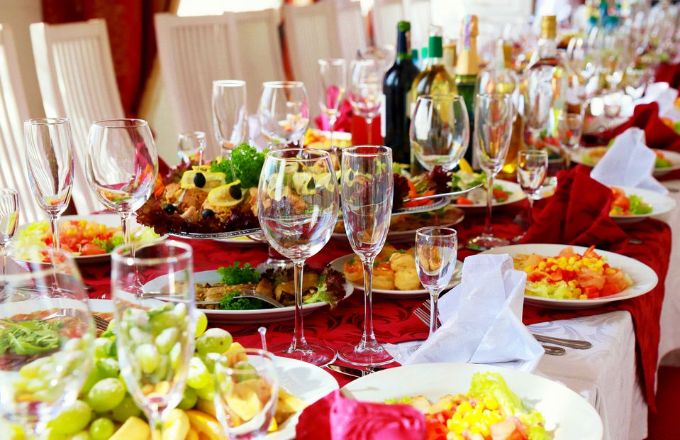 לבשל שבע סעודות ולהישאר בחיים