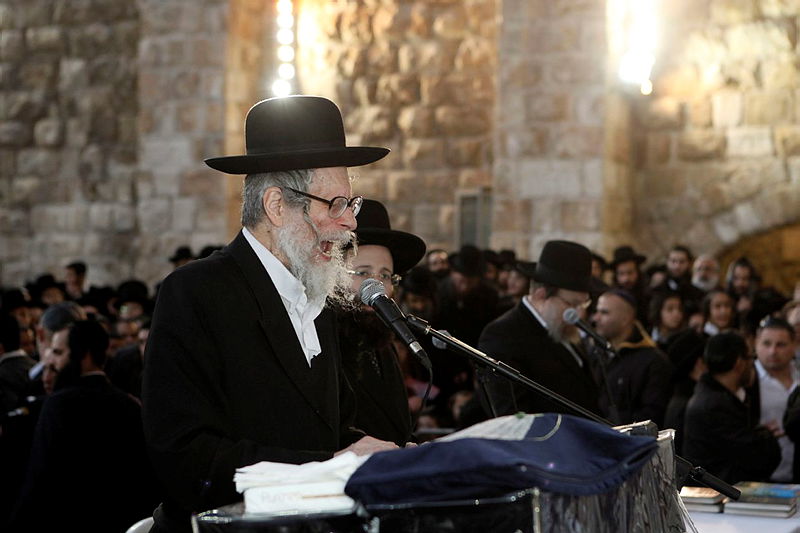 הרב אליעזר ברלנד, זרק את דוד דבש מהישיבה