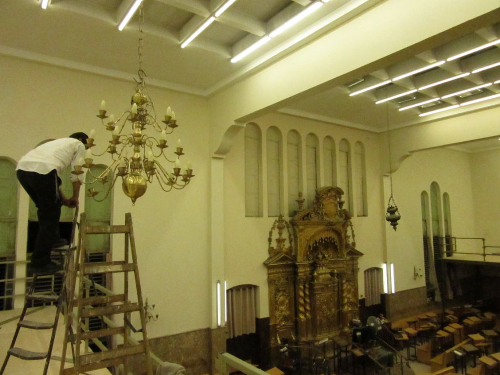 צפו: השיפוצים בפוניבז' לקראת ראש השנה