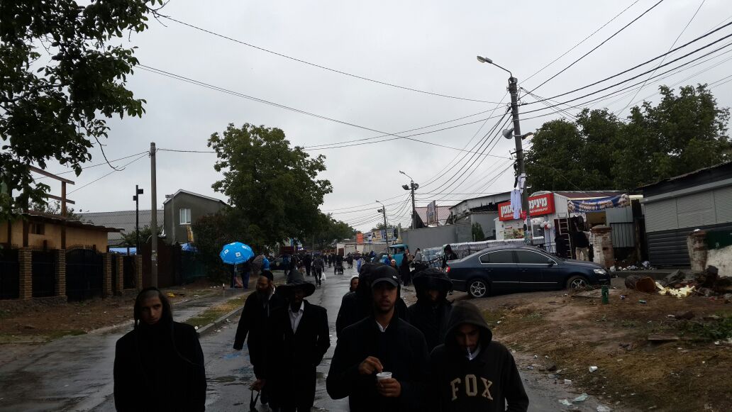 תיעוד: אלפים בציון רבי נחמן באומן