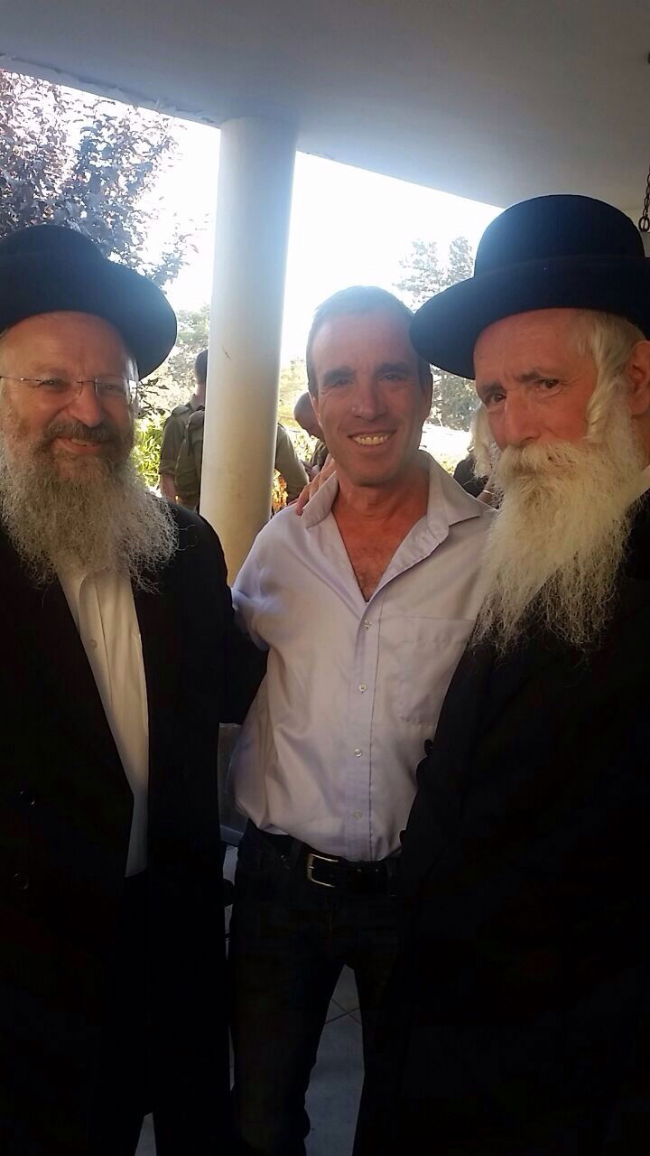 ביוזמת הרב גרוסמן: פיוס בין ח"כ שטרן והרב אליהו