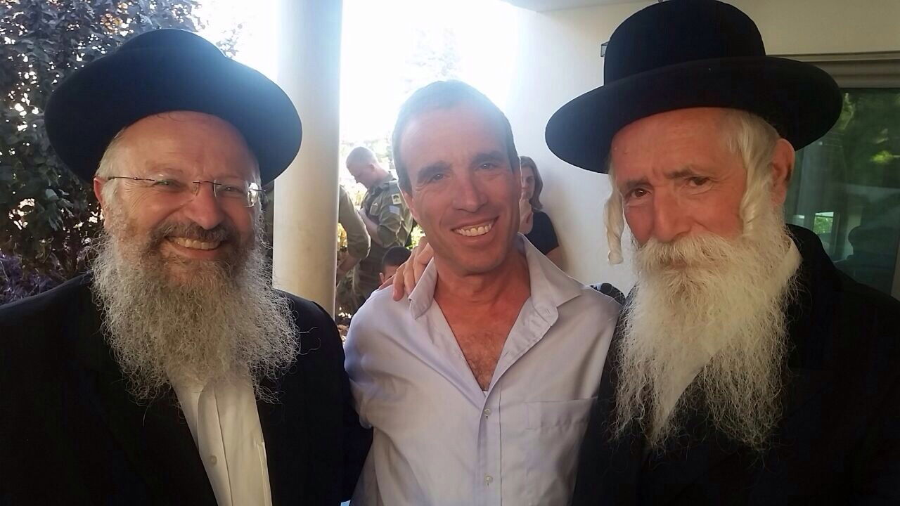 ביוזמת הרב גרוסמן: פיוס בין ח"כ שטרן והרב אליהו