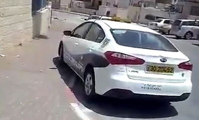 צפו: פקח עובר על החוק ומאיים לחלק דו"חות